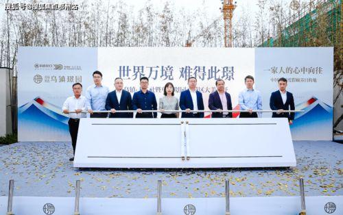 最新中转盘皮肤爆料场内,场内元素融合,视觉盛宴即将开启